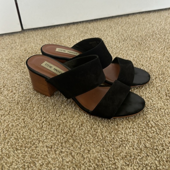 Steve Madden heels - Black Straps and Wooden Heel - Picture 2 of 4